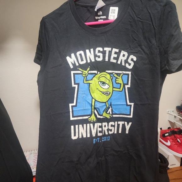 NEW Women’s Monsters University T Shirt Size Small - Picture 7 of 7